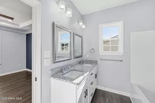 608 S Goldsboro St, Fremont, NC 27830 - Photo 17