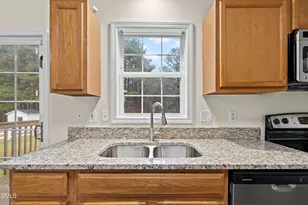 203 Clearwater Dr, Smithfield, NC 27577 - Photo 5