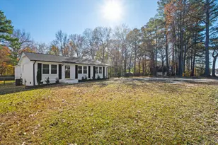 300 E Vance St, Zebulon, NC 27597 - Photo 31