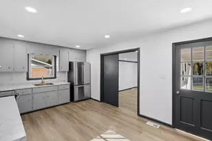 300 E Vance St, Zebulon, NC 27597 - Photo 17