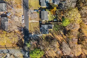 300 E Vance St, Zebulon, NC 27597 - Photo 5