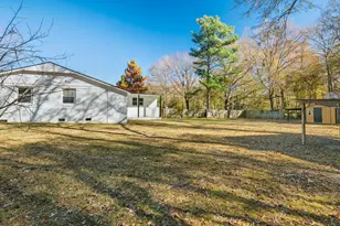 300 E Vance St, Zebulon, NC 27597 - Photo 25