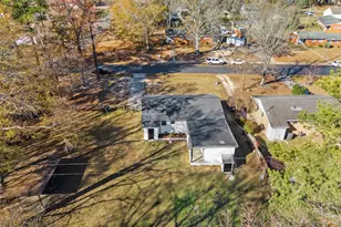 300 E Vance St, Zebulon, NC 27597 - Photo 7