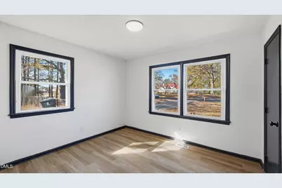 300 E Vance Street, Zebulon, NC 27597 - Photo 15