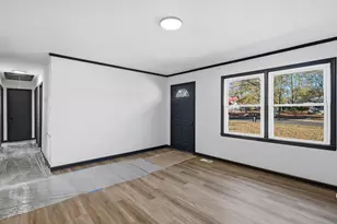 300 E Vance St, Zebulon, NC 27597 - Photo 9