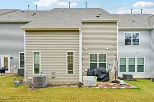 1018 Abbott St, Mebane, NC 27302 - Photo 17