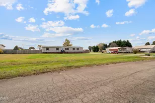 1064 Calico Farm Ct, Cleveland, NC 27013 - Photo 3