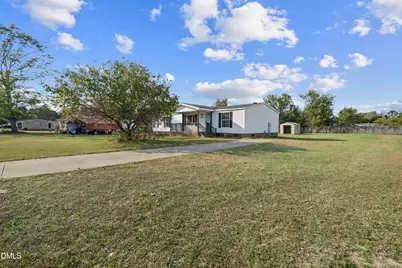 5105 Belinda Lane, Parkton, NC 28371 - Photo 5