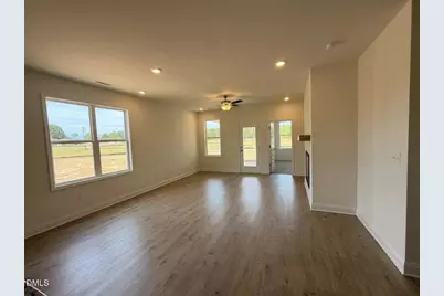 88 W Coulter Court, Selma, NC 27576 - Photo 5