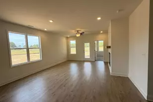 88 W Coulter Ct, Selma, NC 27576 - Photo 5