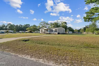 5093 Belinda Lane, Parkton, NC 28371 - Photo 5