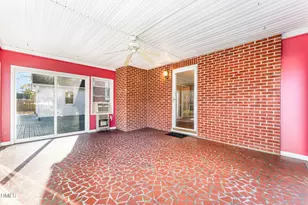 113 W Riverside Dr, Smithfield, NC 27577 - Photo 11