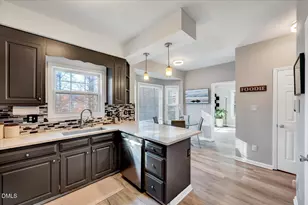 6900 Whittlesea Pl, Raleigh, NC 27616 - Photo 11