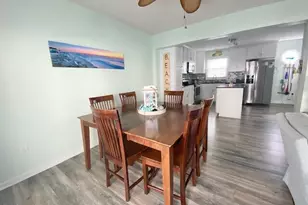 511 Carolina Beach Ave N, Carolina Beach, NC 28428 - Photo 15