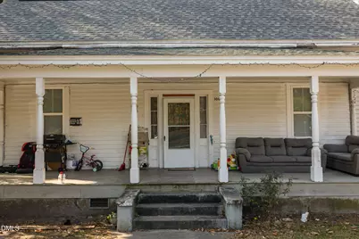 300 Devane Street, Clinton, NC 28328 - Photo 3