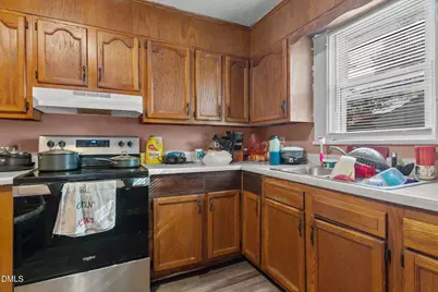 300 Devane Street, Clinton, NC 28328 - Photo 9