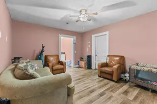 300 Devane St, Clinton, NC 28328 - Photo 17