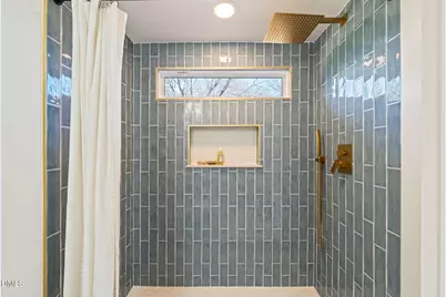 207 W Holt Street, Burlington, NC 27217 - Photo 15