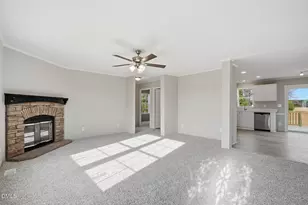 762 Share Cake Rd, Clinton, NC 28328 - Photo 5