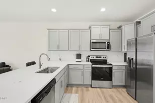 134 Channel Drop Dr, Clayton, NC 27520 - Photo 7