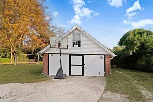 313 S 4th St, Smithfield, NC 27577 - Photo 29