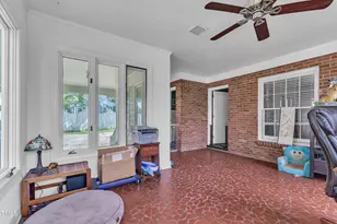 302 S Pine St, Benson, NC 27504 - Photo 21