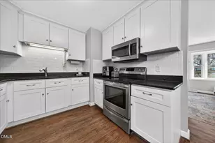 932 Danbury Dr, Durham, NC 27703 - Photo 9