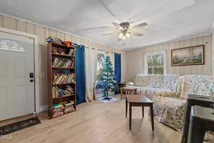 895 Sommers St, Sanford, NC 27330 - Photo 5