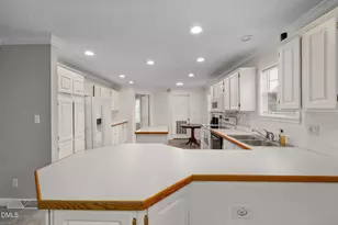 2850 Sanderford Rd, Raleigh, NC 27610 - Photo 15