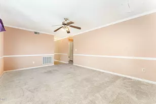 140 Rollingwood Dr, Dunn, NC 28334 - Photo 9