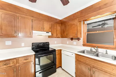 140 Rollingwood Drive, Dunn, NC 28334 - Photo 13