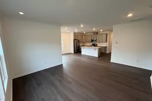 500 Venetian Dr, Sanford, NC 27332 - Photo 7