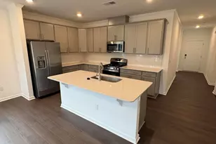 500 Venetian Dr, Sanford, NC 27332 - Photo 3