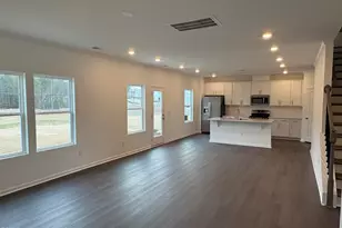 508 Venetian Dr, Sanford, NC 27332 - Photo 3