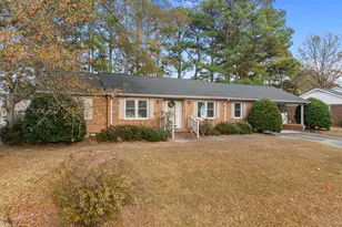 211 Marlowe Dr, Dunn, NC 28334 - Photo 3