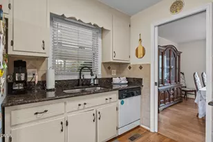 211 Marlowe Dr, Dunn, NC 28334 - Photo 11