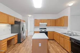 5273 Fairmead Cir, Raleigh, NC 27613 - Photo 11