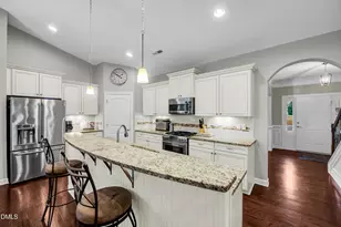 8621 Jordan Meadow Dr, Fuquay Varina, NC 27526 - Photo 9