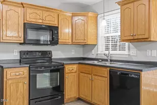 633 Sunray Dr, Clayton, NC 27520 - Photo 11