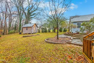 3815 Shattalon Dr, Winston-Salem, NC 27106 - Photo 33