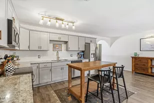 572 Park Ave, Youngsville, NC 27596 - Photo 7