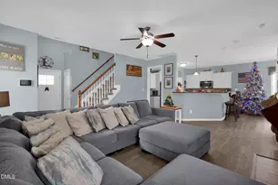 207 Boswell St, Raeford, NC 28376 - Photo 9