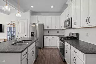 1076 Flagler St, Durham, NC 27713 - Photo 9