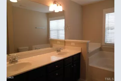 2006 Fieldhouse Avenue, Raleigh, NC 27603 - Photo 7