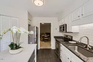 114 Mossbark Ln, Chapel Hill, NC 27514 - Photo 11