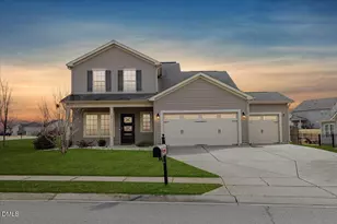 700 Harvest Point Dr, Fuquay Varina, NC 27526 - Photo 1