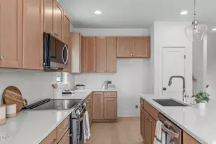 600 Rocky Knob Ct, Raleigh, NC 27601 - Photo 7