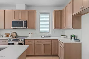 610 Rocky Knob Ct, Raleigh, NC 27601 - Photo 5