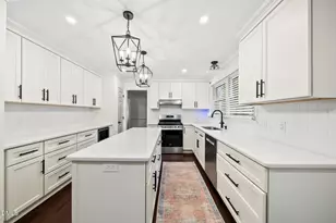 116 E Laurenbrook Ct, Cary, NC 27518 - Photo 7