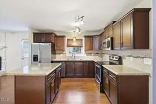 7870 Adrian Dr, Fayetteville, NC 28314 - Photo 9